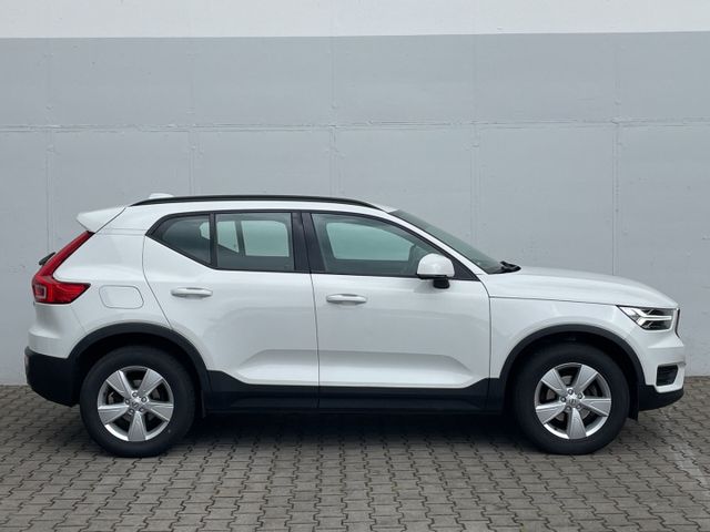 XC40 Basis D3 2WD AHK/Navi/GRA/PDC hi/Sitzhzg