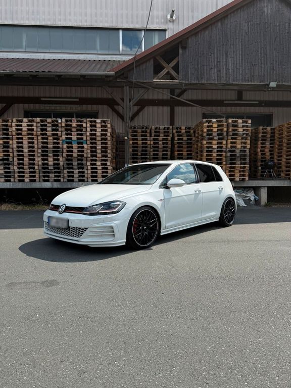 Image of Volkswagen Golf