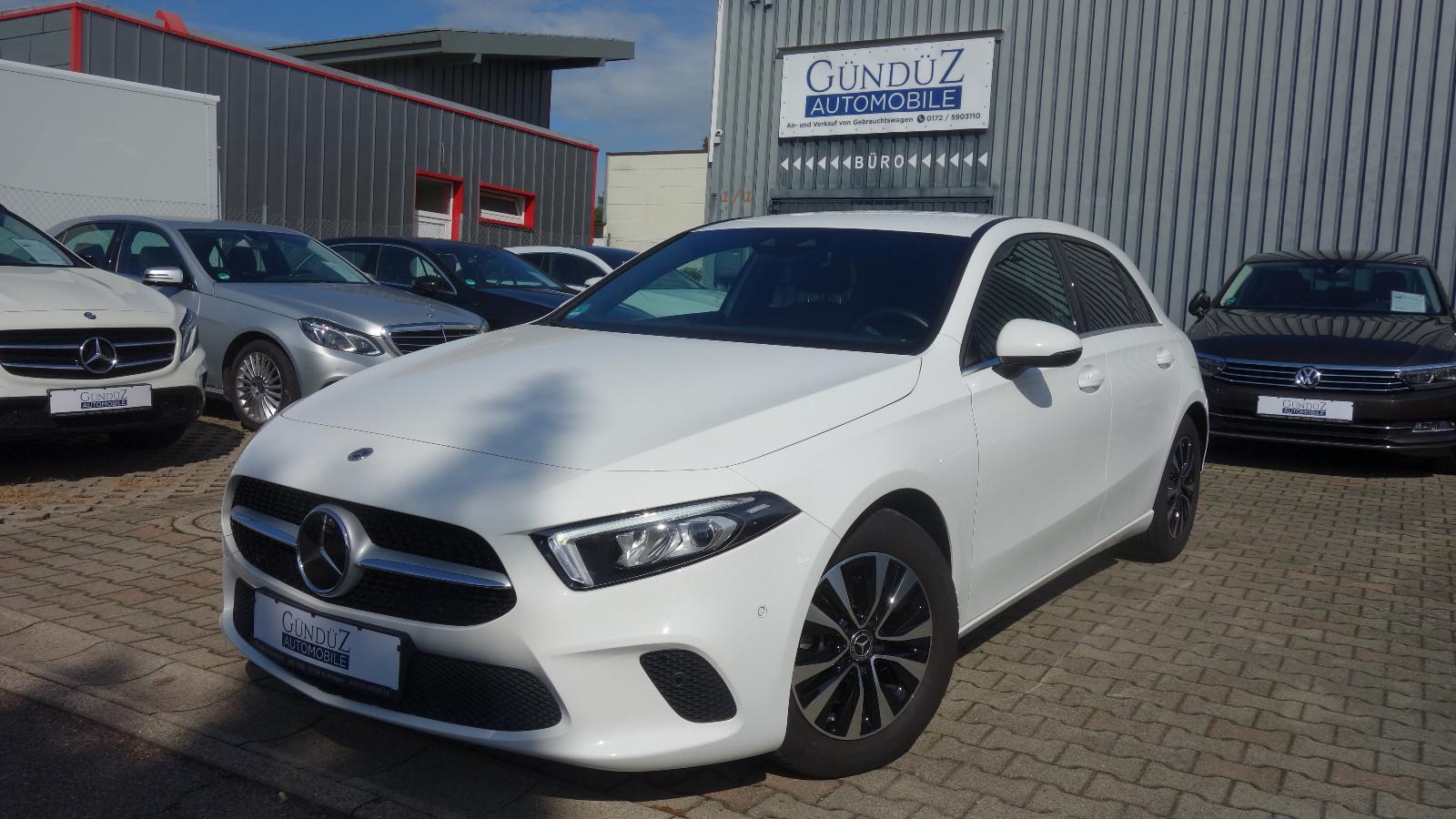 Mercedes-Benz A 200 d 8G-DCT STYLE*DISTRONIC*LED*WIDESCREEN*LE