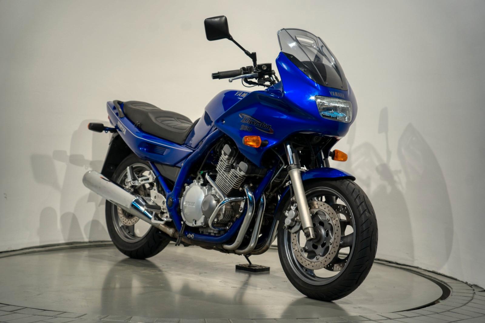 Yamaha XJ 900 Diversion *Griffhzg*