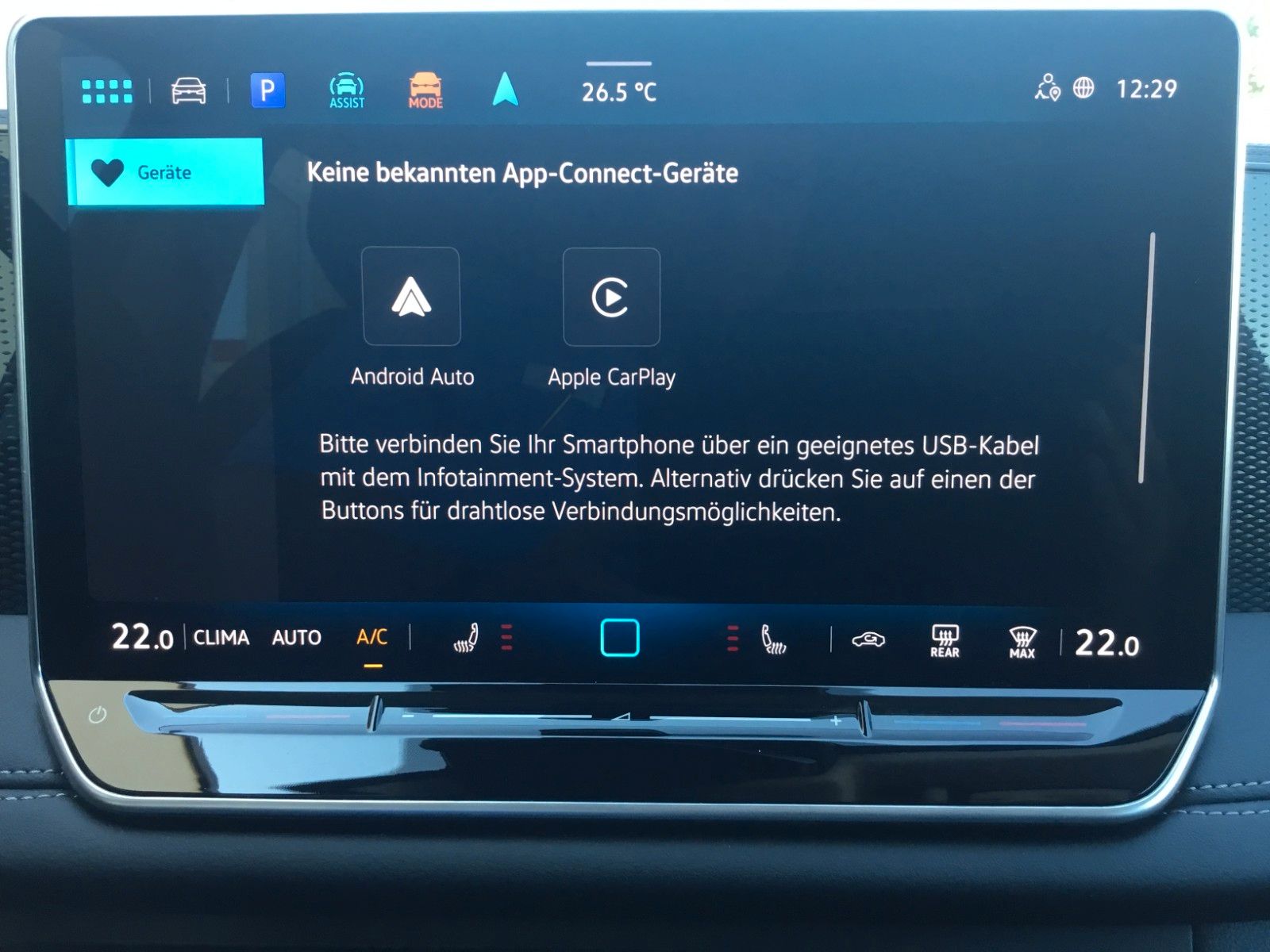 Fahrzeugabbildung Volkswagen Tiguan 1.5 eTSI DSG Life+AHK+LED+17"+Navi+Kamera