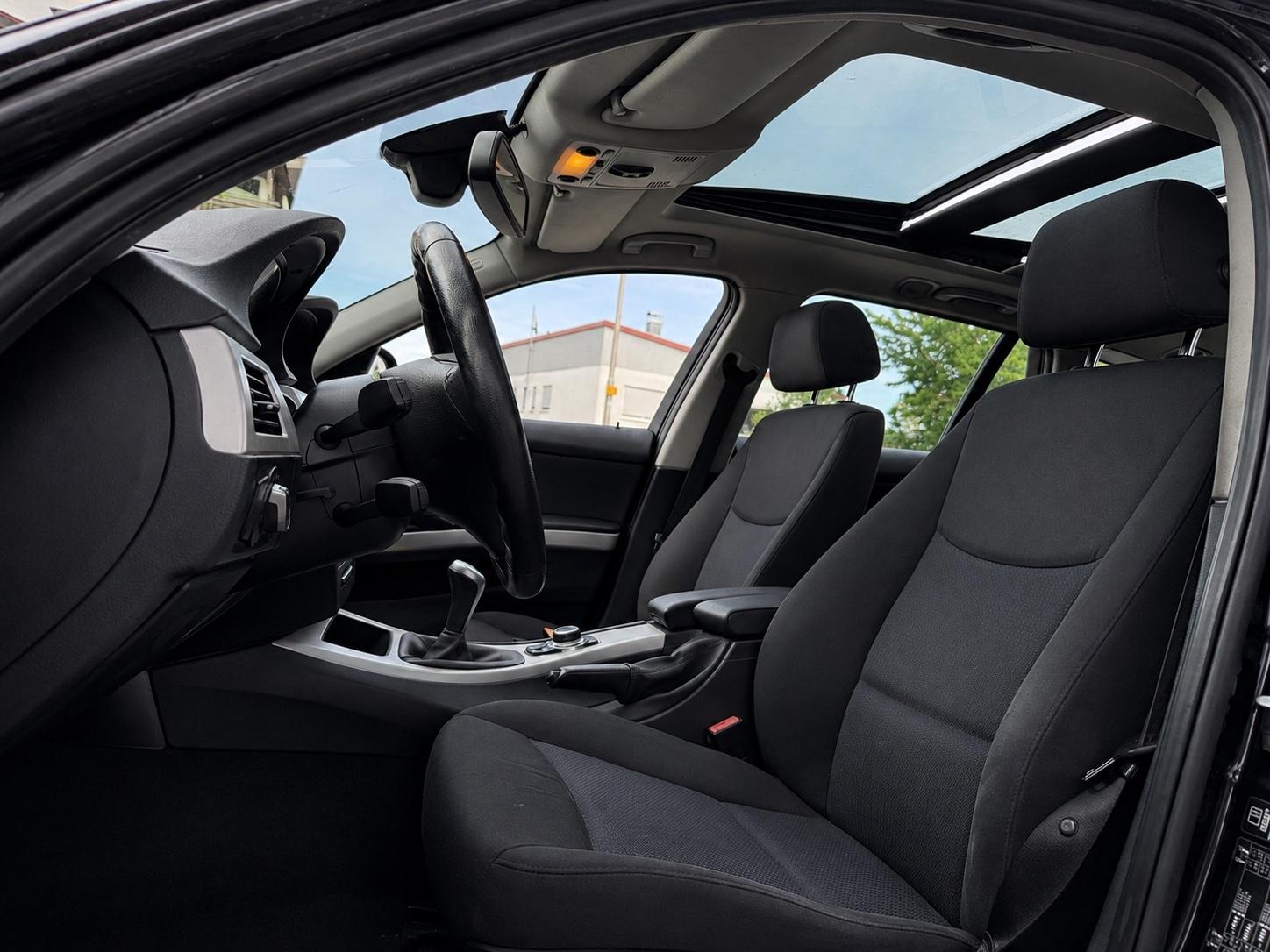 BMW 320 2011 — photo 10