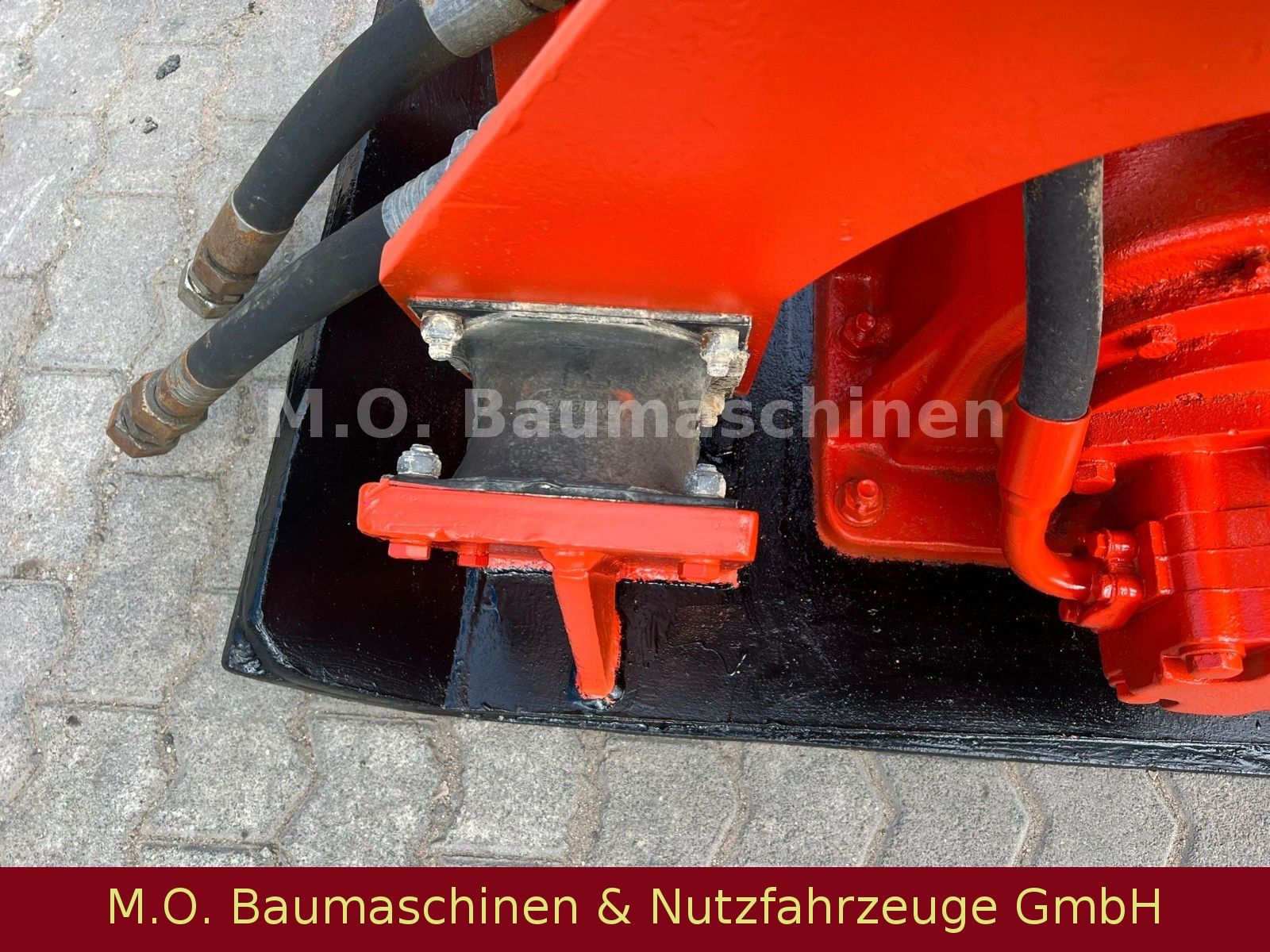 Fahrzeugabbildung Andere ALLU / Rüttelplatte / 20-25 Tonnen /