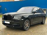 Rolls-Royce Cullinan Black Badge Fond-TV Star-Sky 4-Seats - Rolls-Royce Cullinan aus 2023