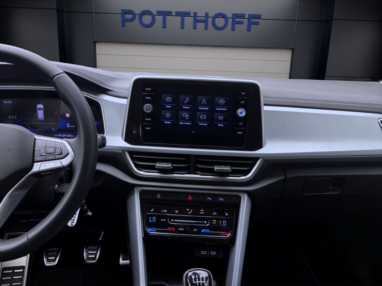 Volkswagen T-Roc - Bild 14