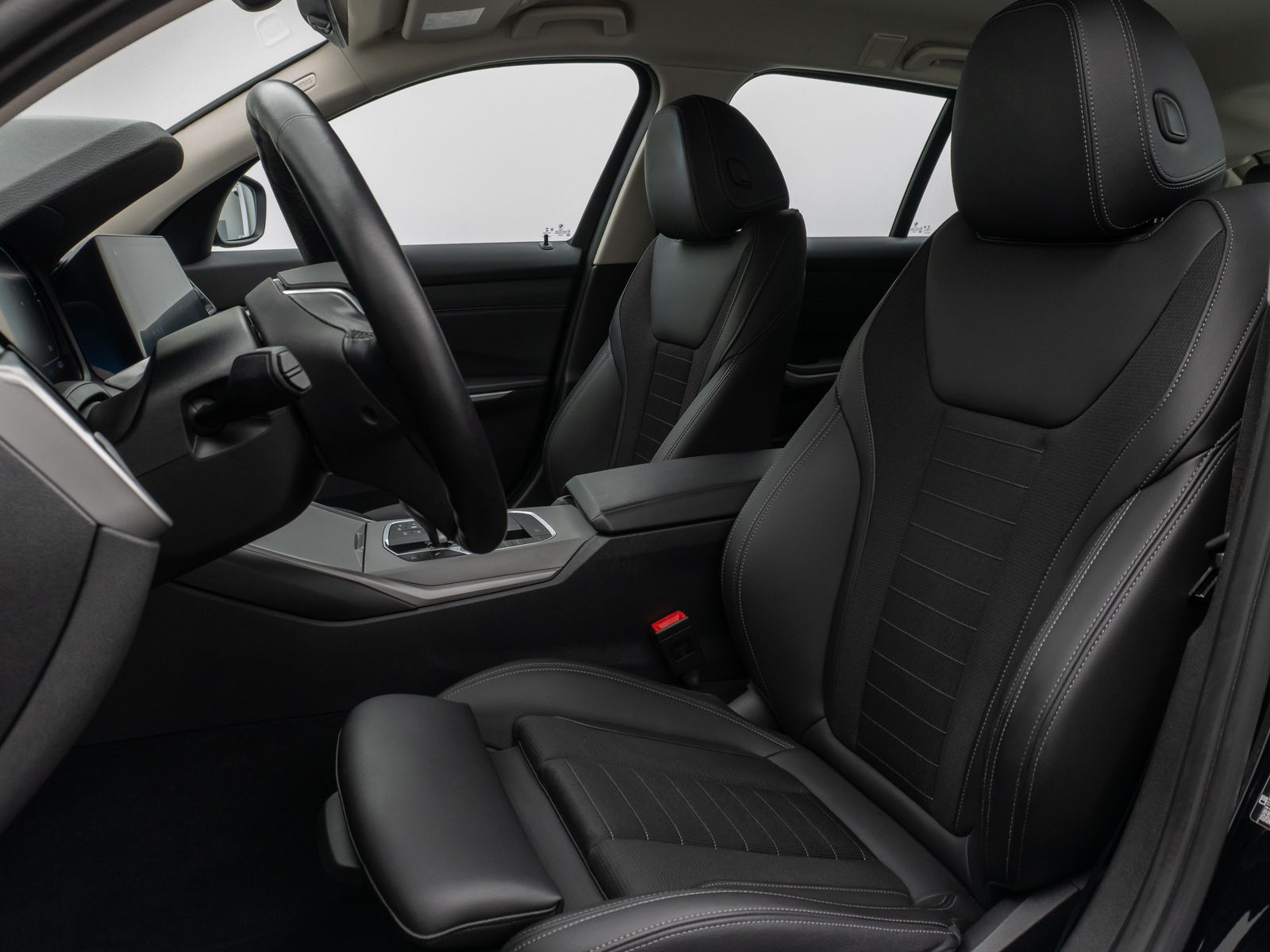 Fahrzeugabbildung BMW 320d DAB CockPitPr PDC AHK Stop&Go Komfort Sport