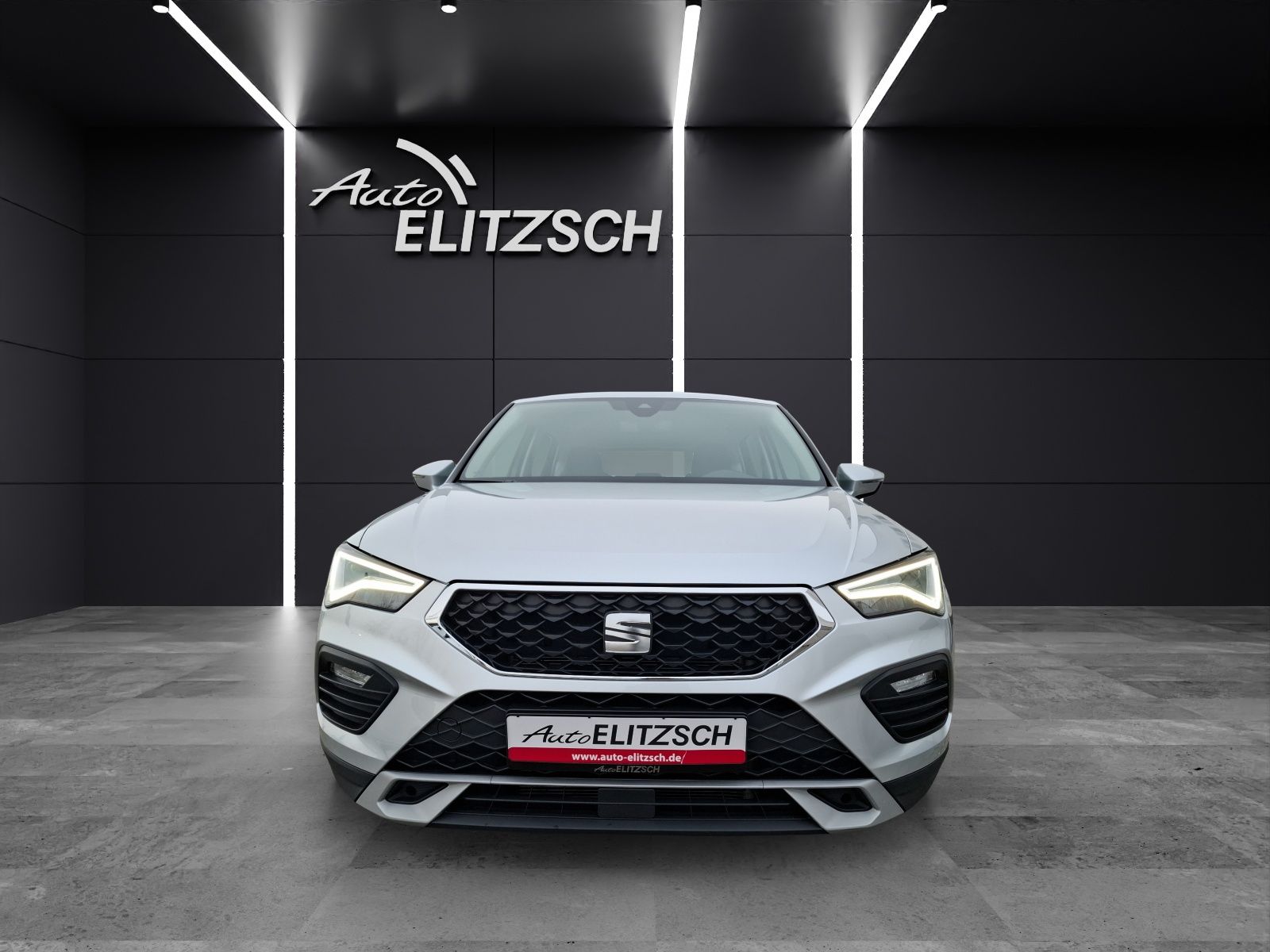 Fahrzeugabbildung SEAT Ateca TSI Style LED AHK Navi GRA PDC SH LM