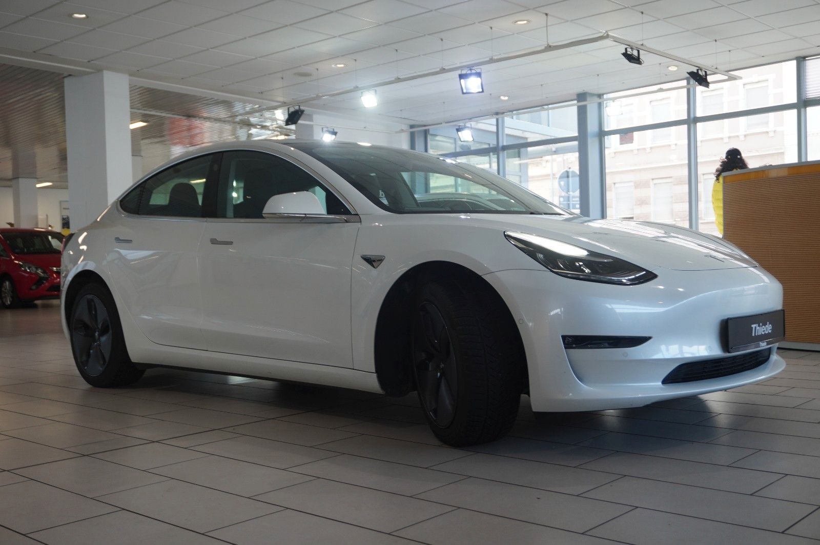 Fahrzeugabbildung Tesla Model 3 LONGRANGE DUAL-MOTOR NAVI/KAMERA/SH/PANO