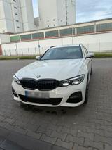 BMW 330e Touring M-Sport, Scheckheftgepflegt - BMW 330