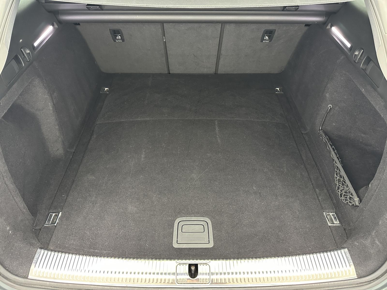 Audi A4 basis "NAVI-SITZH-PDC-MULTI-TEMPO-ALU"