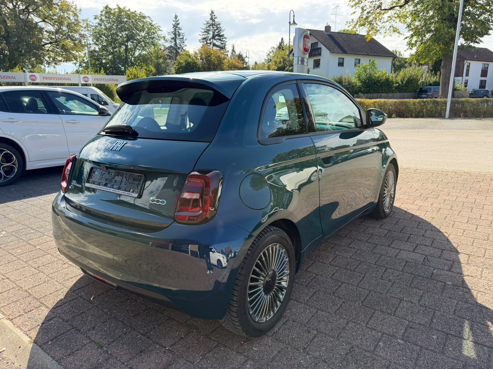 Fahrzeugabbildung Fiat 500e Icon