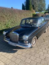 Mercedes-Benz Mercedes 200 Heckflosse Oldtimer - Mercedes-Benz Heckflosse