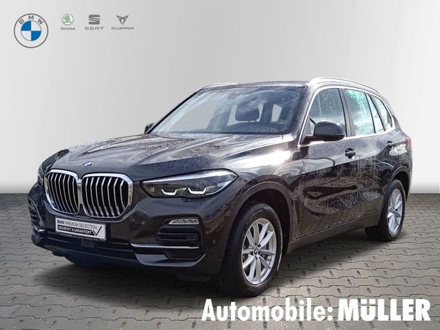 BMW X5 30d Allrad Park-Assistent AHK-klappbar Navi P