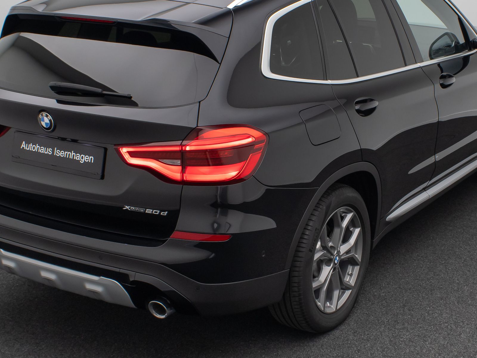 Fahrzeugabbildung BMW X3 xD20d xLine Kamera HUD DAB Alarm Komfort 19"