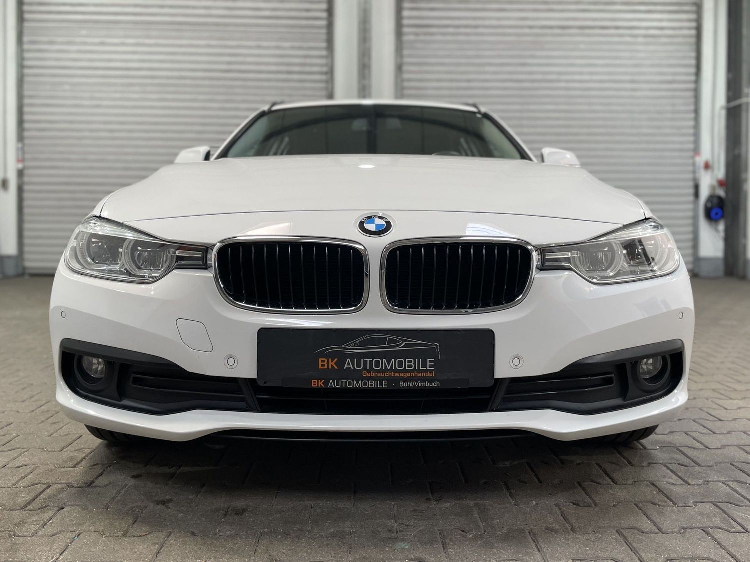 Fahrzeugabbildung BMW 320 d Advantage #LED#Tempomat#Navi#PDC