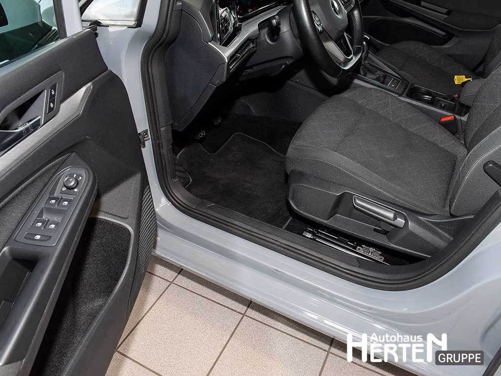 Volkswagen Golf VIII 1.5 TSI LIFE+TOP-PAKET+PANO+MATRIX+UVM, миниатюра 12