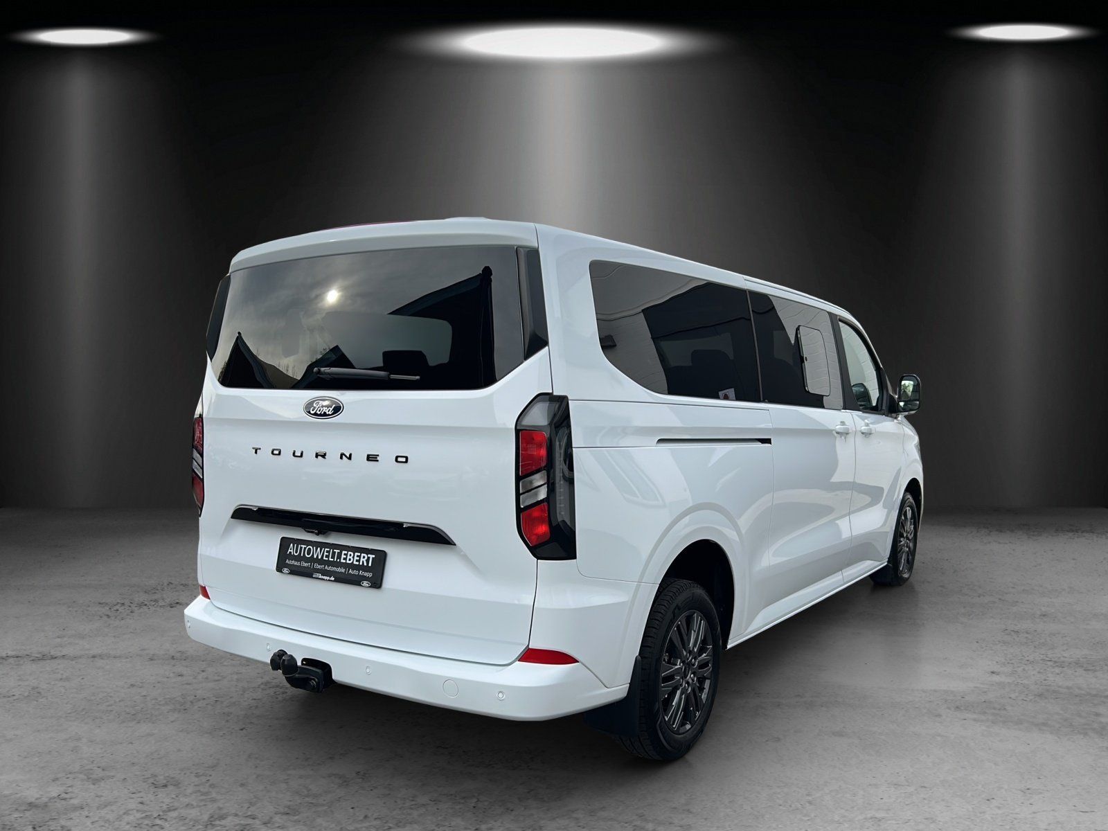 Fahrzeugabbildung Ford Tourneo Custom L2 Titanium Aut./LED/AHK/KAMERA/