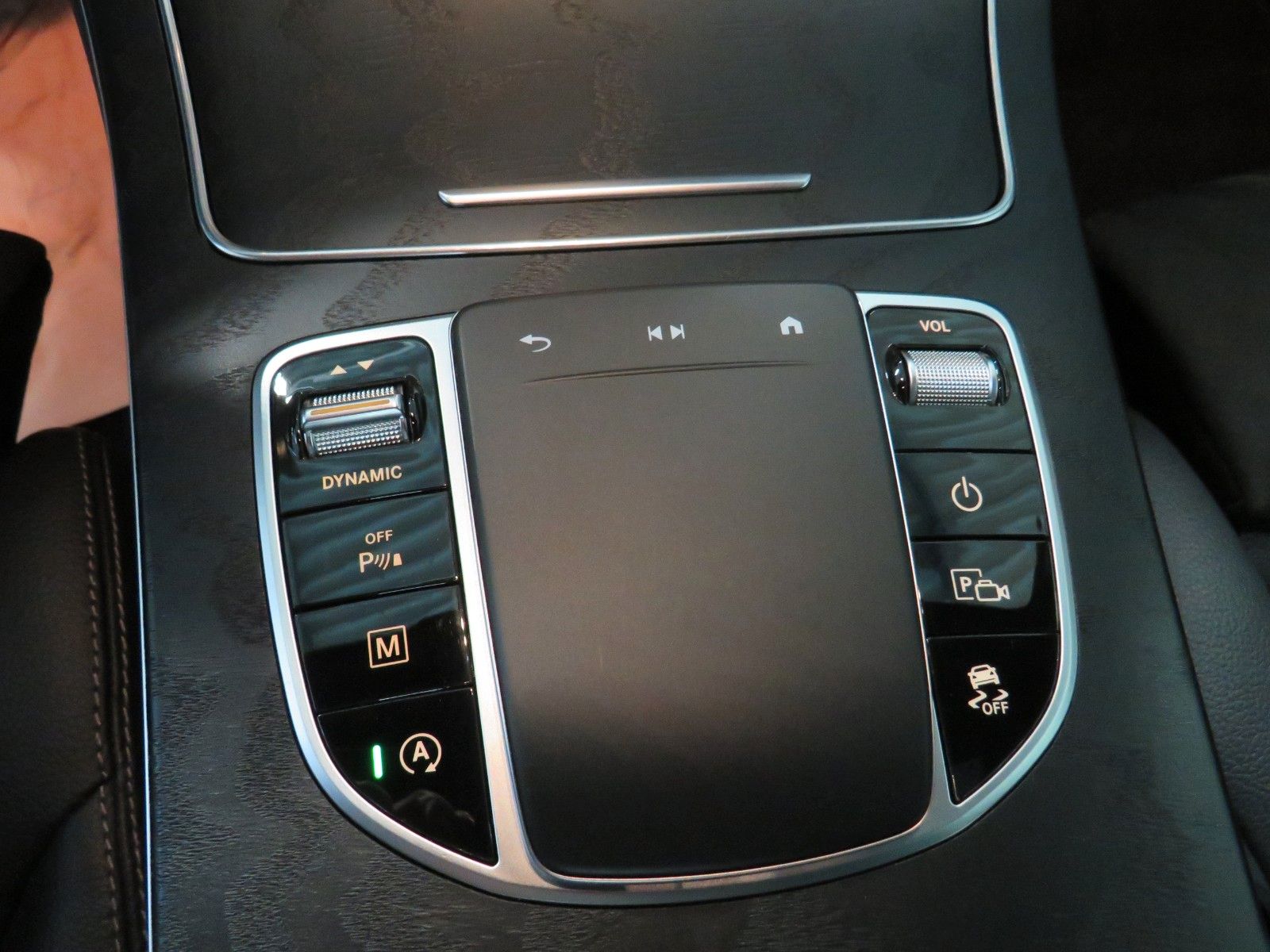 Fahrzeugabbildung Mercedes-Benz GLC 220 d 4M*AMG*AHK*Distronic*CAM*LED