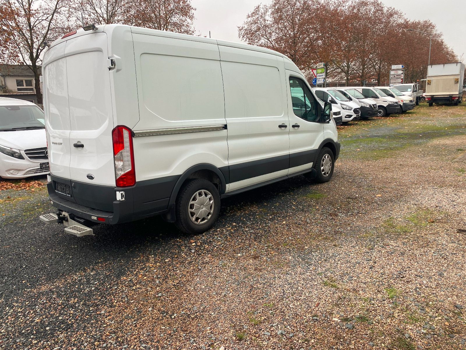 Fahrzeugabbildung Ford Transit Kasten 350 L2H2 Trend,AHK,Regale,STH,SHg