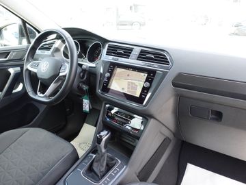 Volkswagen Tiguan - 12