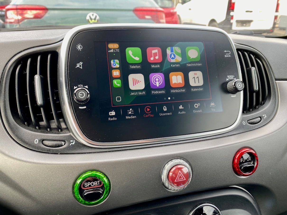 Fahrzeugabbildung Abarth 595 Pista AAC CARPLAY PDC L+R SENSOR