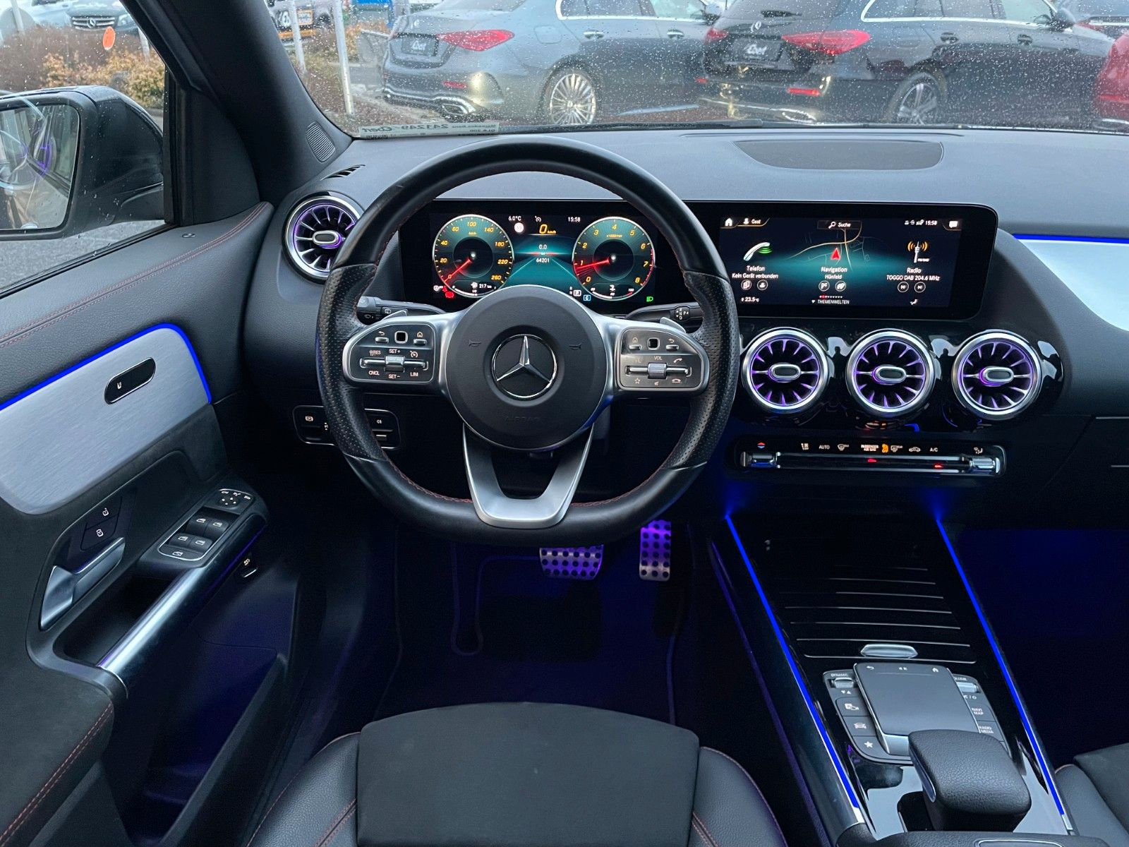 Fahrzeugabbildung Mercedes-Benz GLA 200 AMG+Ambiente+TotW+Night+RKamera+19Zoll