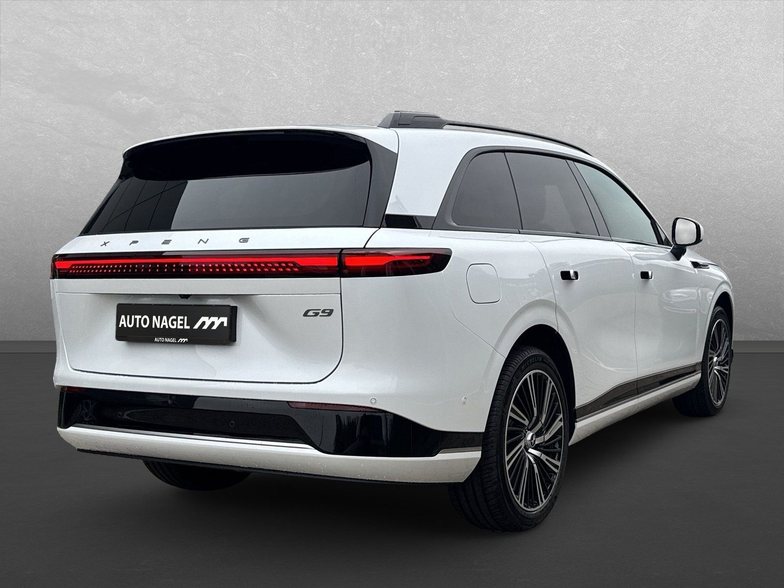 XPENG G9