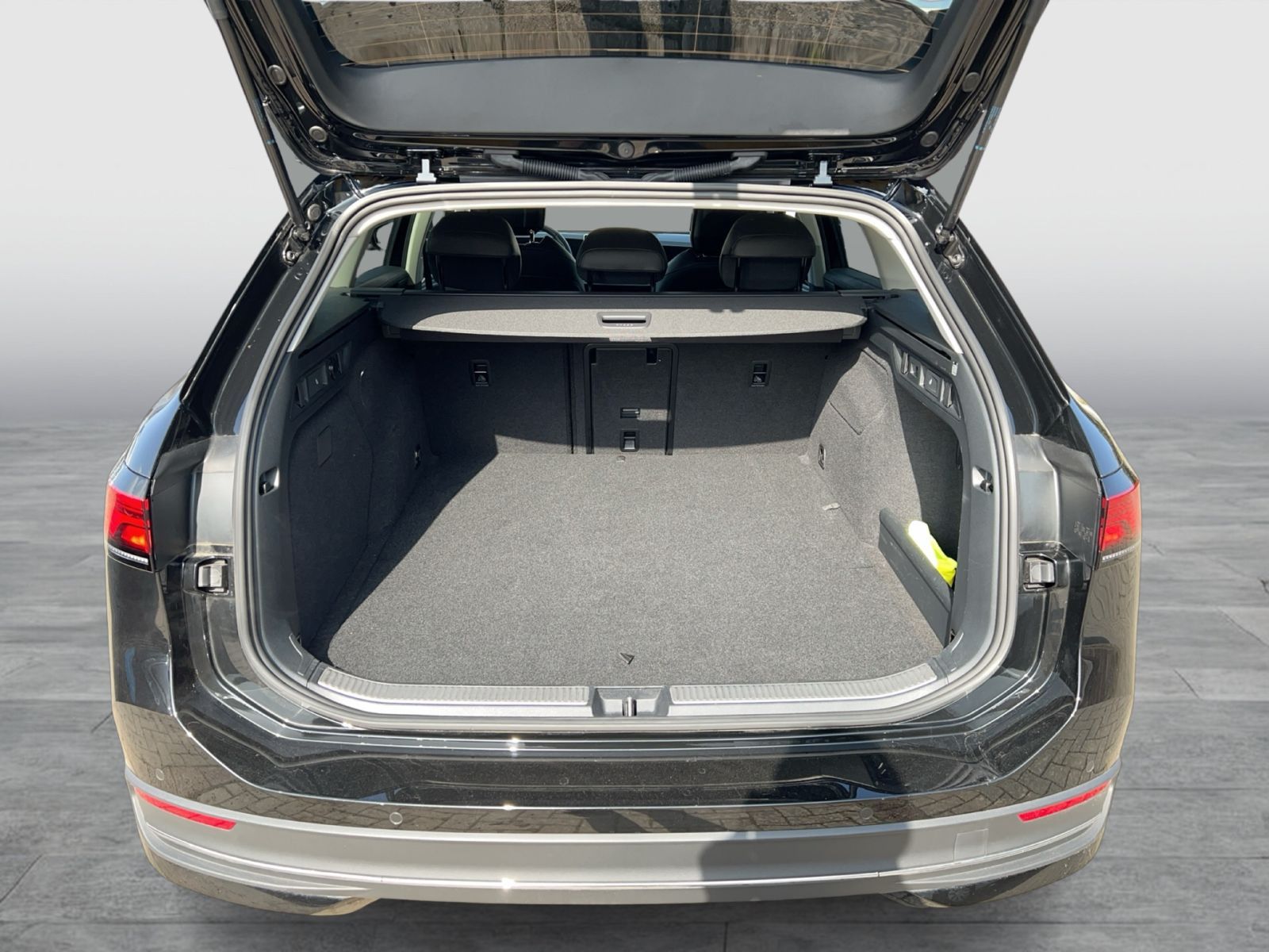 Volkswagen Passat Variant - Bild 14