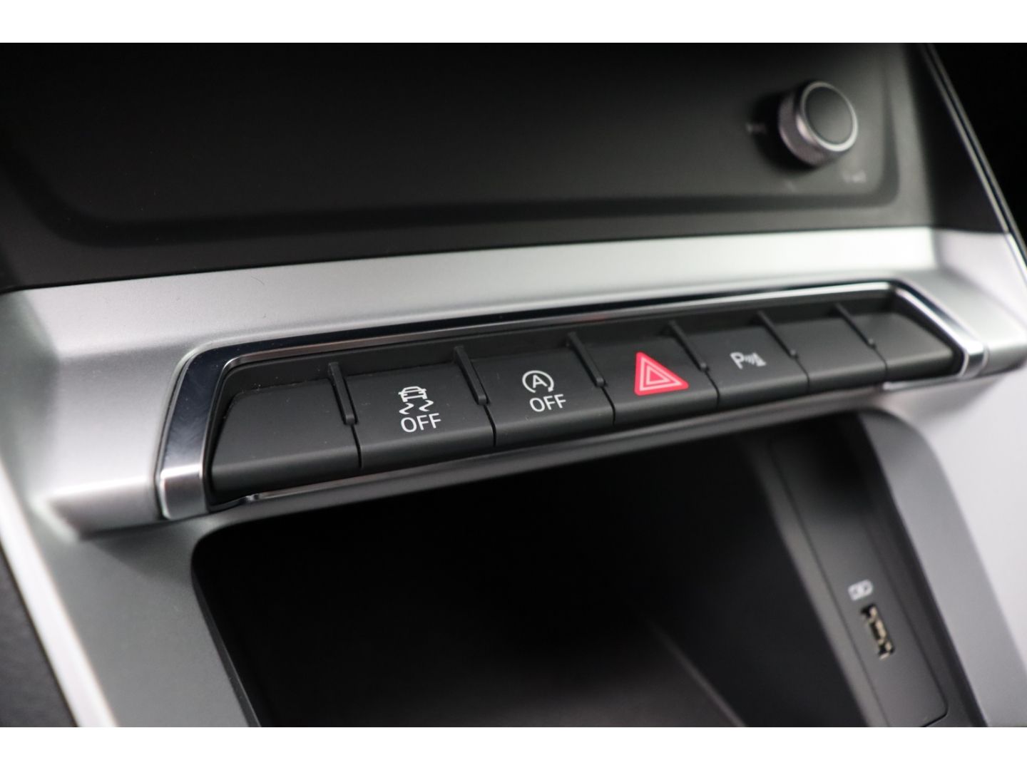 Fahrzeugabbildung Audi Q3 35 TFSI S line Digi Cockpit AHK 3-Zonen-Klima