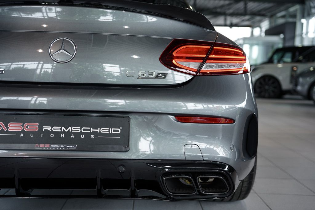 Mercedes Benz C 63 Amg