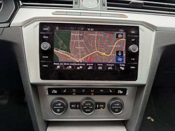 Volkswagen Passat Variant Comfortl.+Navi+Klima+Shz