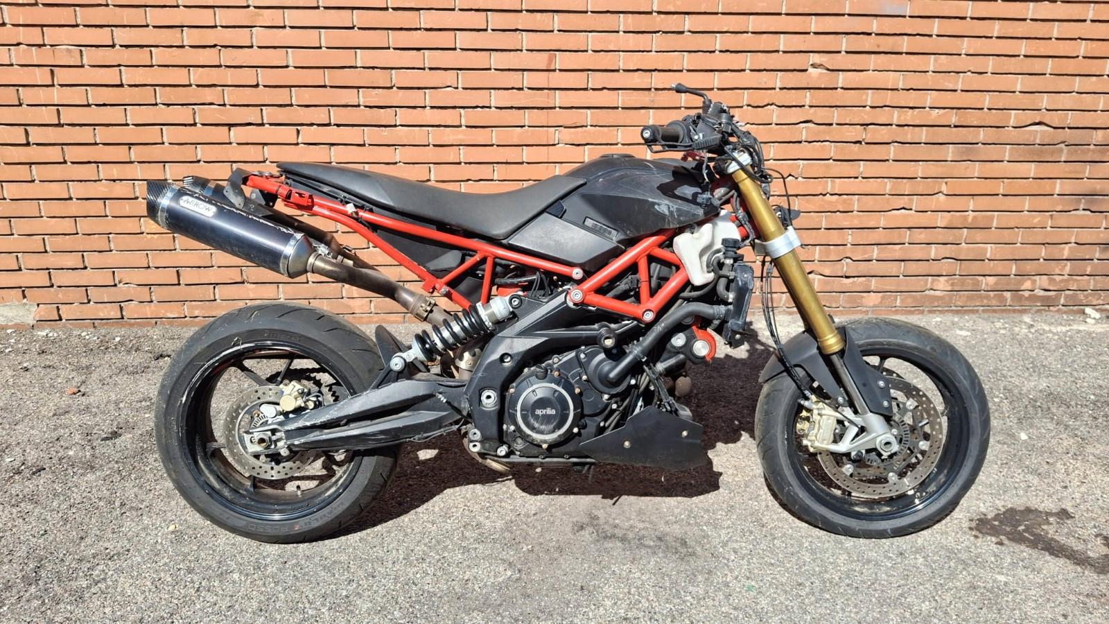 Aprilia Dorsoduro 900