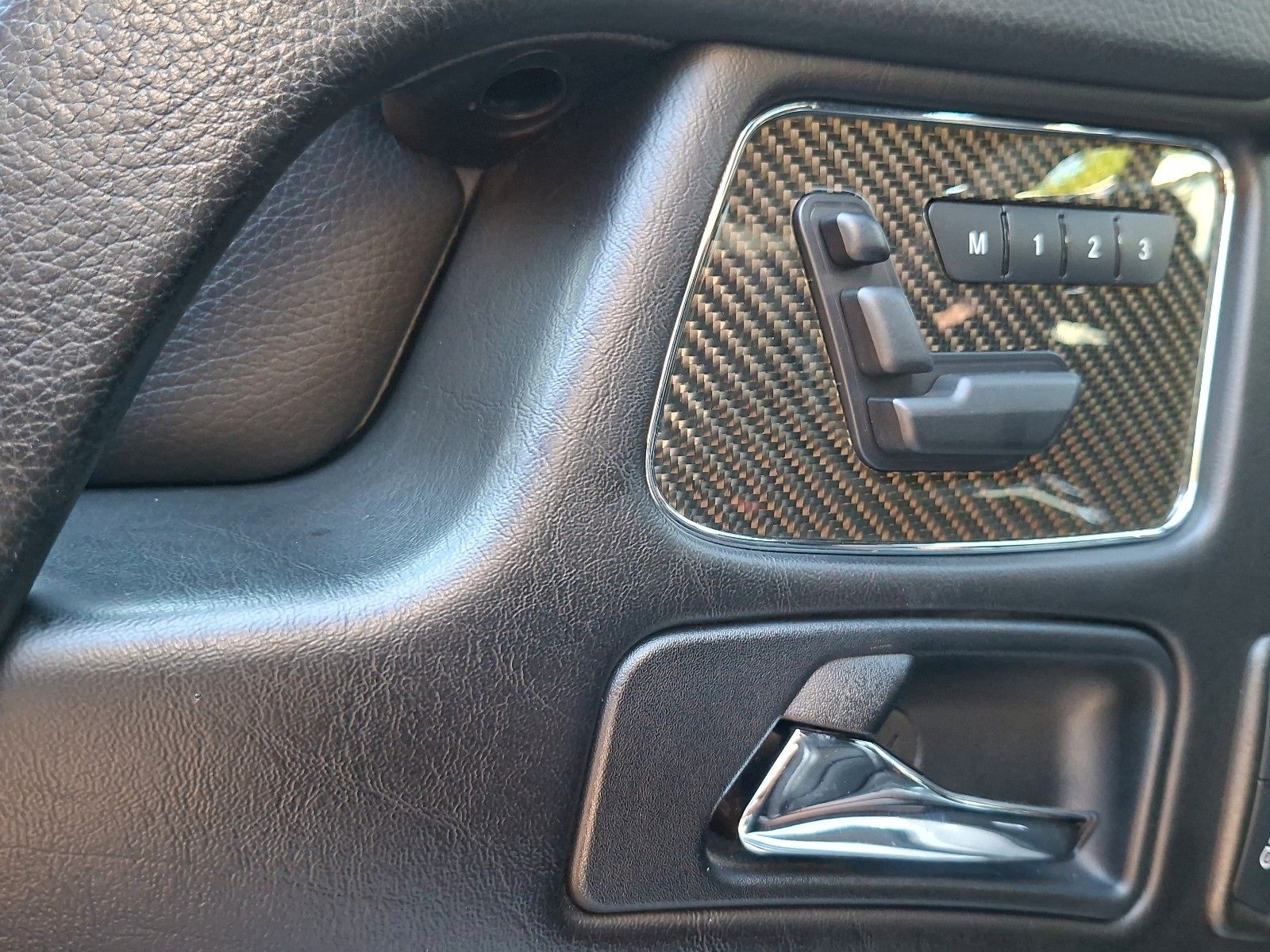 Fahrzeugabbildung Mercedes-Benz G350d AMG-Line* Night-Paket*AHK*H&K*SHZ**