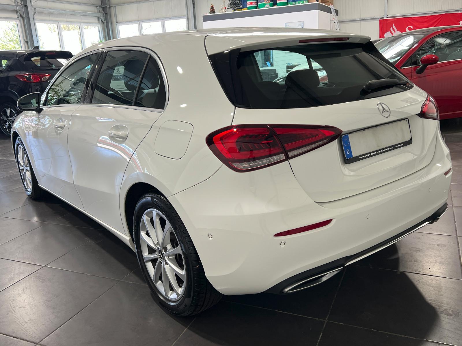 Mercedes-Benz A 180 Automatik **Navi*LED*Kamera*SHZ*PDC**