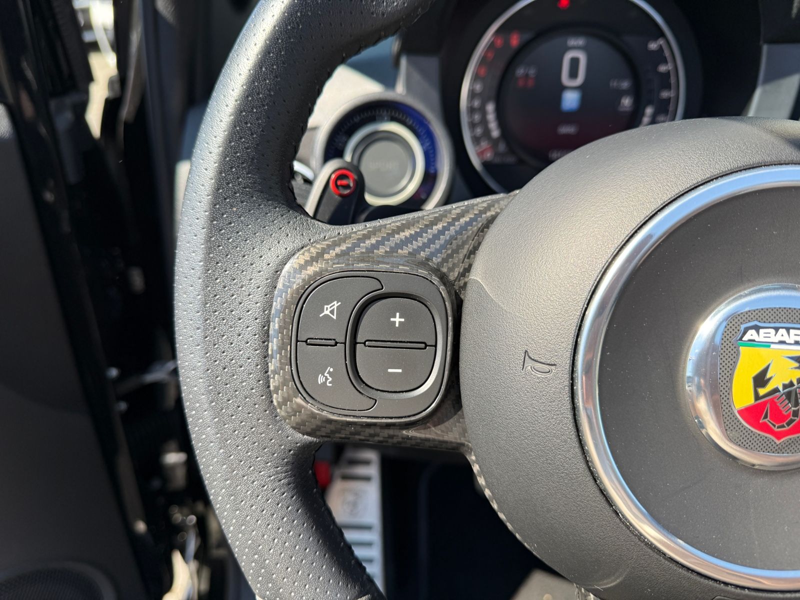 Fahrzeugabbildung Abarth 595C Competizione SHZ XENON NAVI