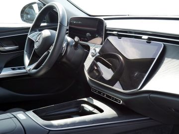 Mercedes E 220 - 8