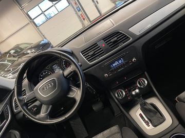 Audi Q3 2.0 TFSI quattro *1.HAND*AHK*BI-XENON*PDC*