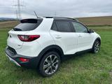 Kia Stonic 1.0 T-GDI 120 Spirit DCT7 Spirit - weiße Kia Stonic