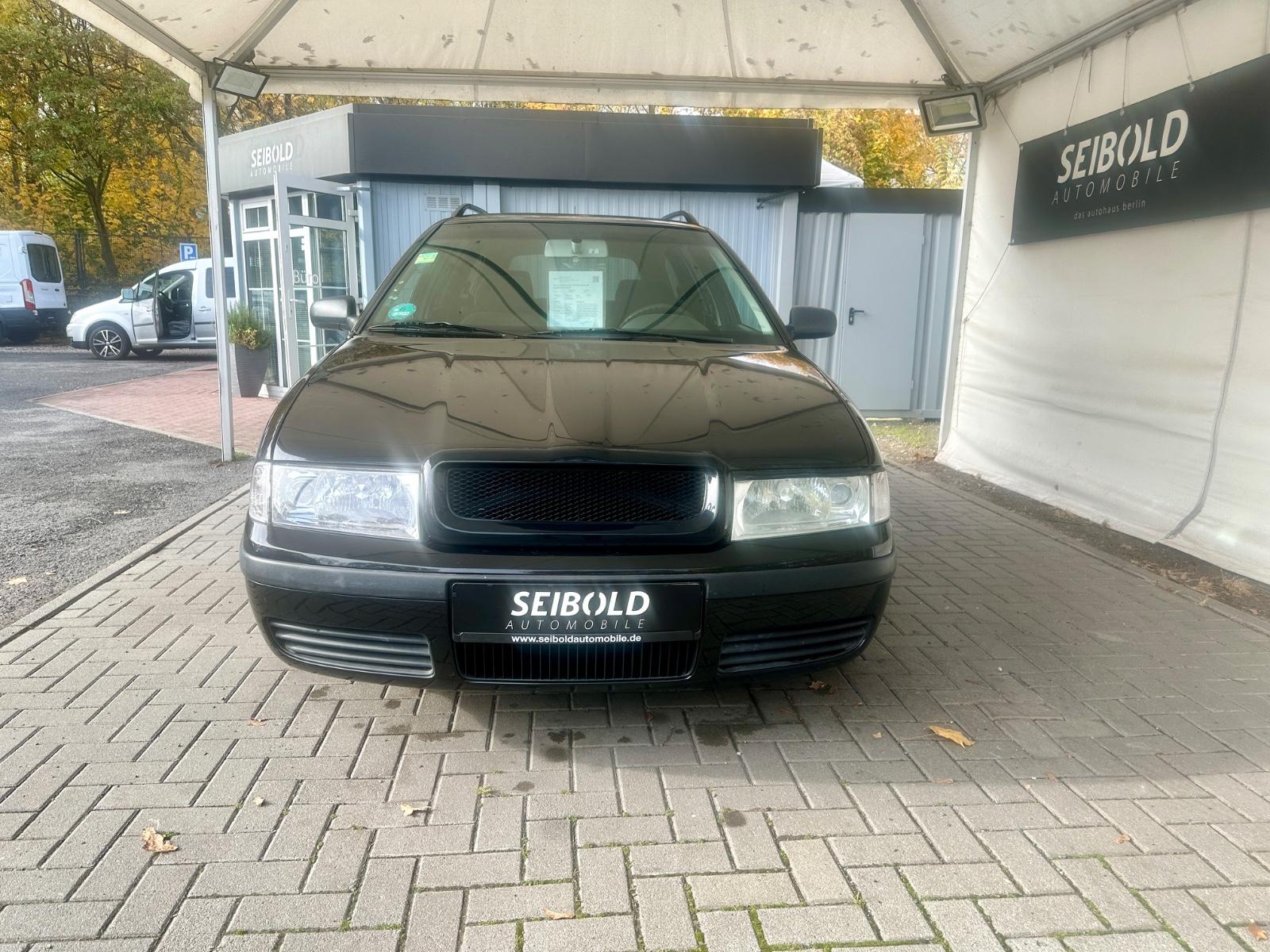 Skoda Octavia 2004 — вигляд ззаду