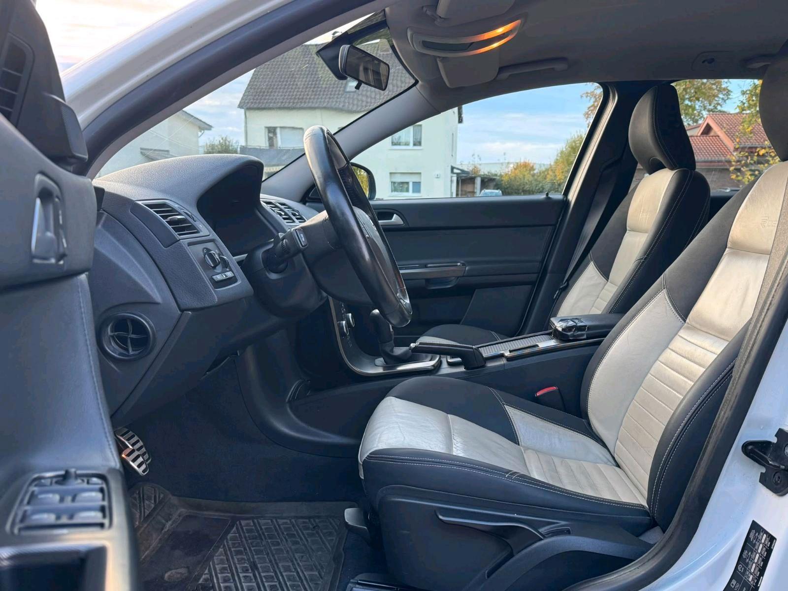 Volvo V50 2011 — photo 10