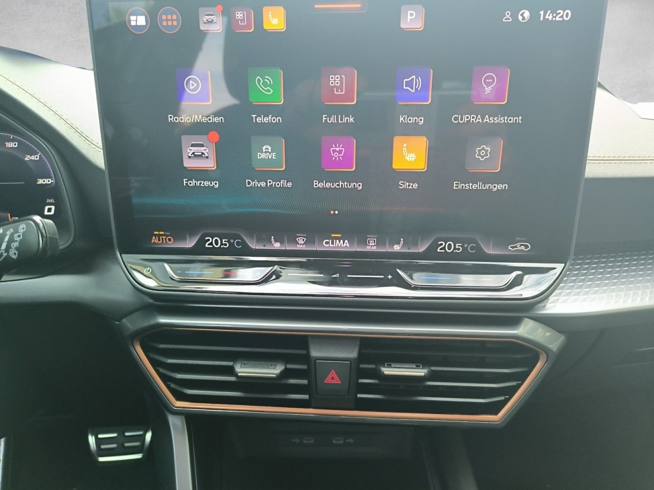 Fahrzeugabbildung CUPRA Formentor 1.5 e-TSI DSG Anhängerkupplung