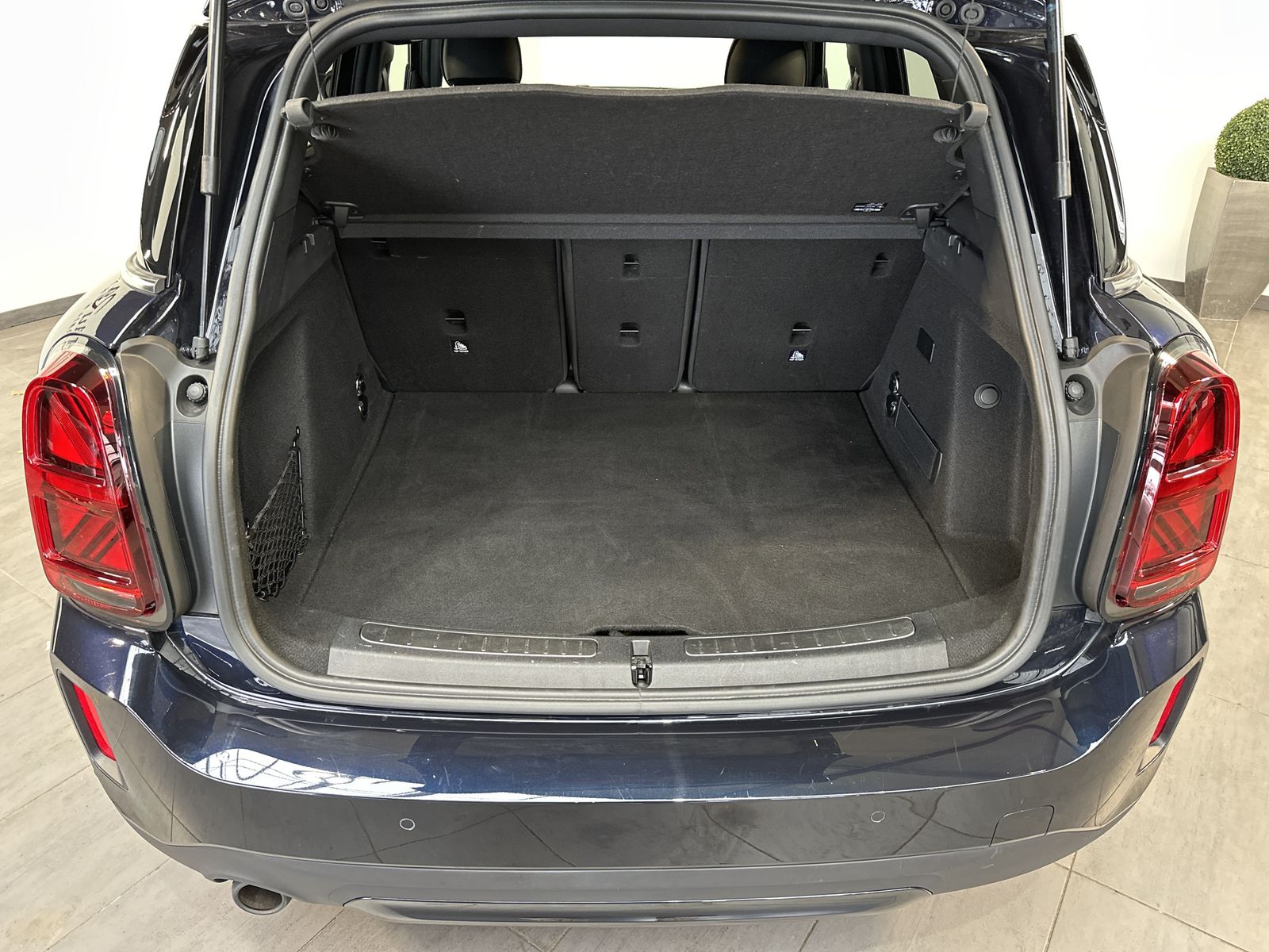 Fahrzeugabbildung MINI Cooper SE Countryman All4 NAV+LED+KAMERA+19ZOLL