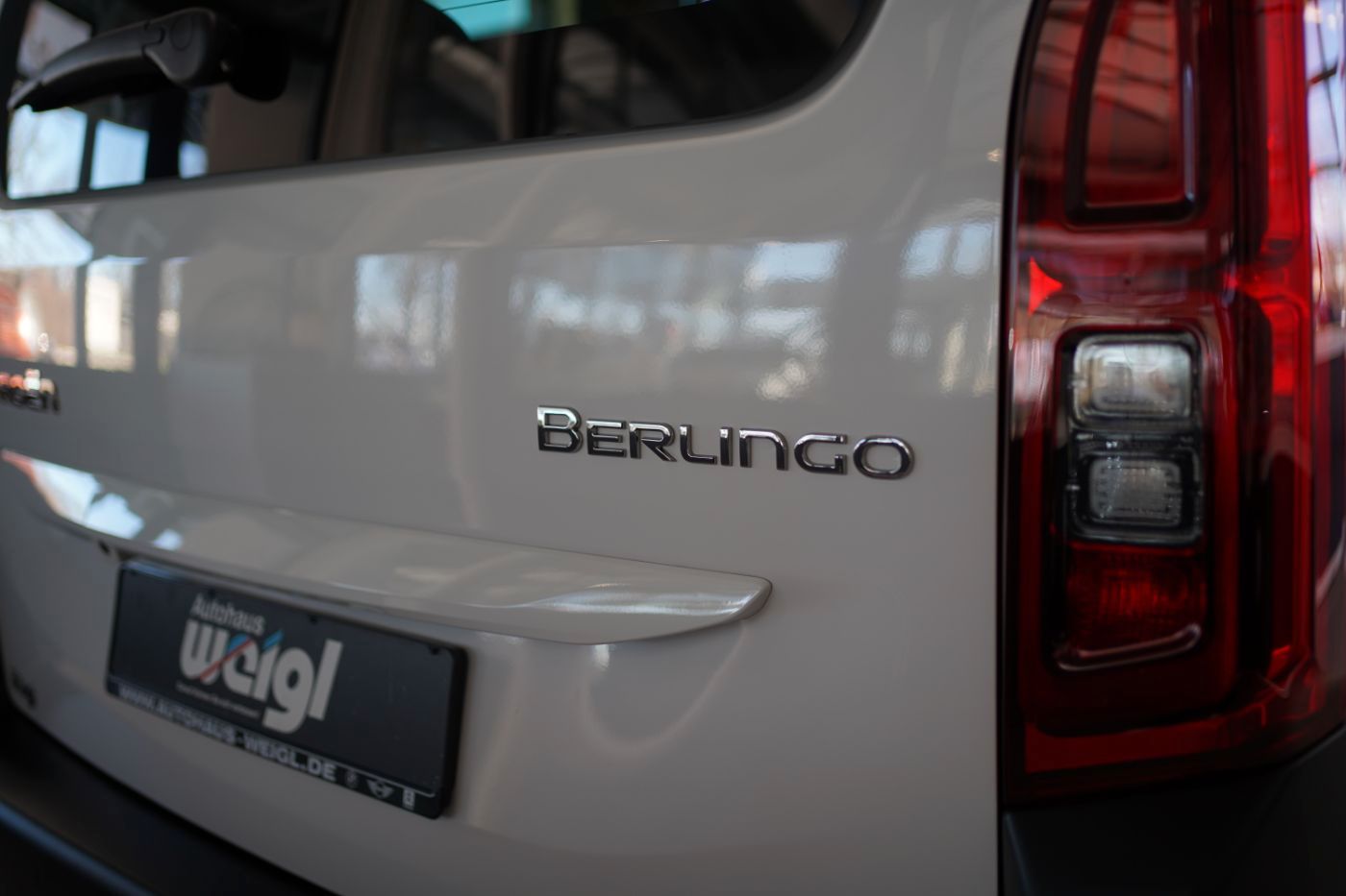 Fahrzeugabbildung Citroën Berlingo XL BlueHDi 130 EAT8 Max 7 Sitzer Navi