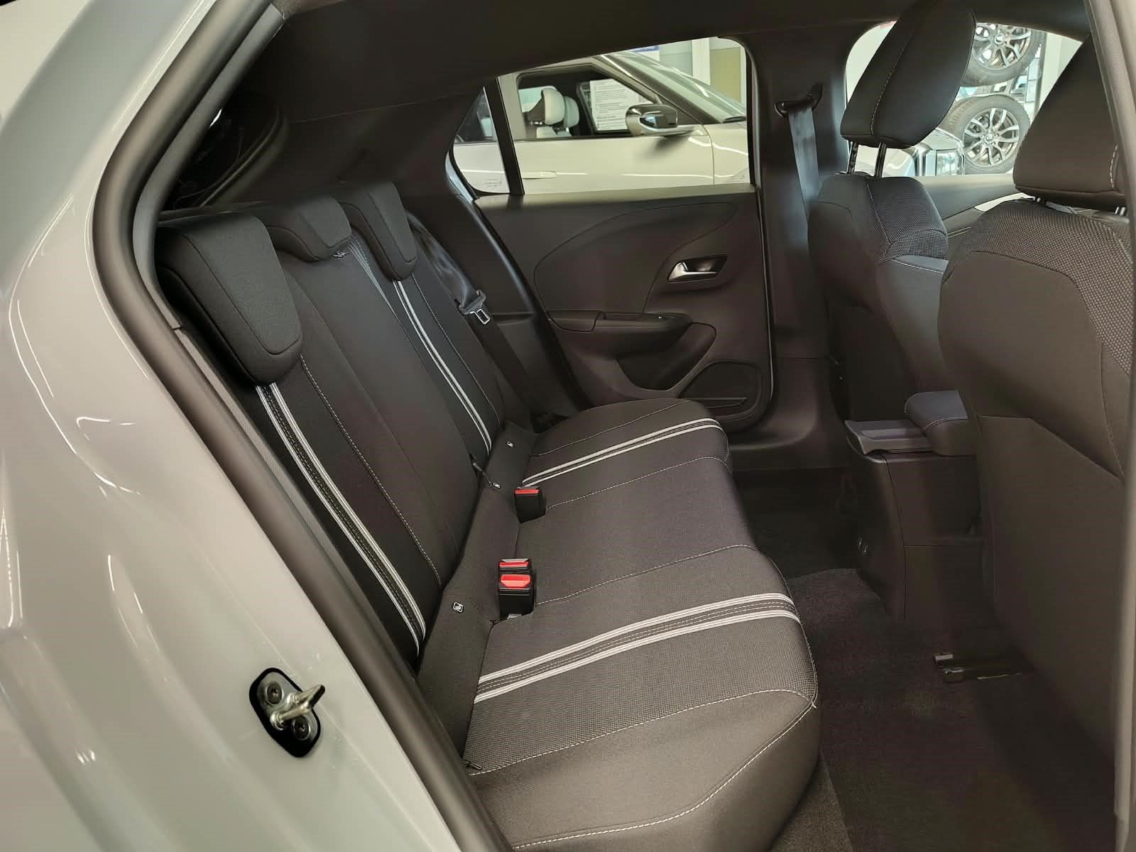 OPEL Corsa 1.2 Turbo GS IntelliLux Navi – Bild 11