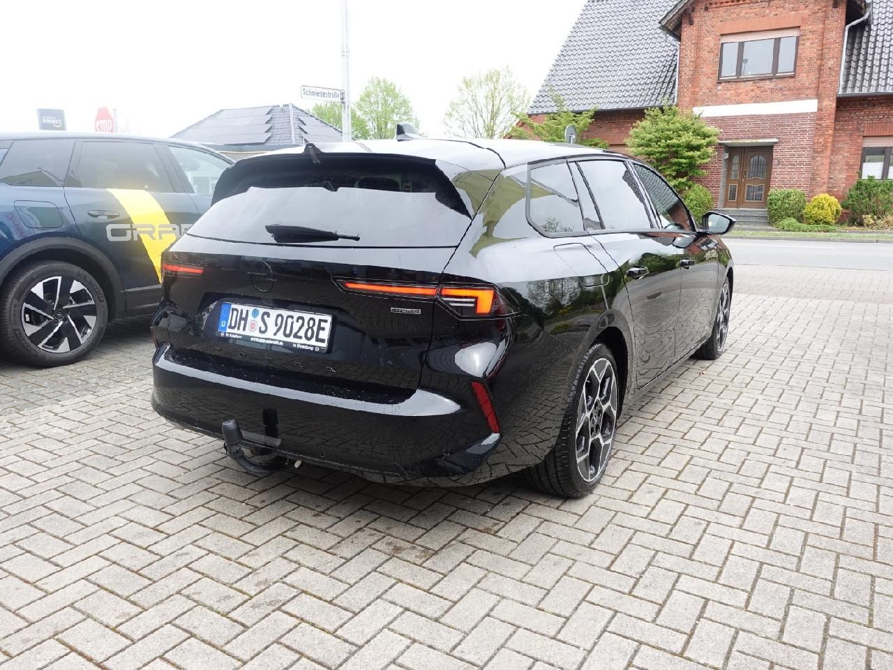 Fahrzeugabbildung Opel Astra L Sports Tourer 1,6 GS Line Plug-in-Hybrid