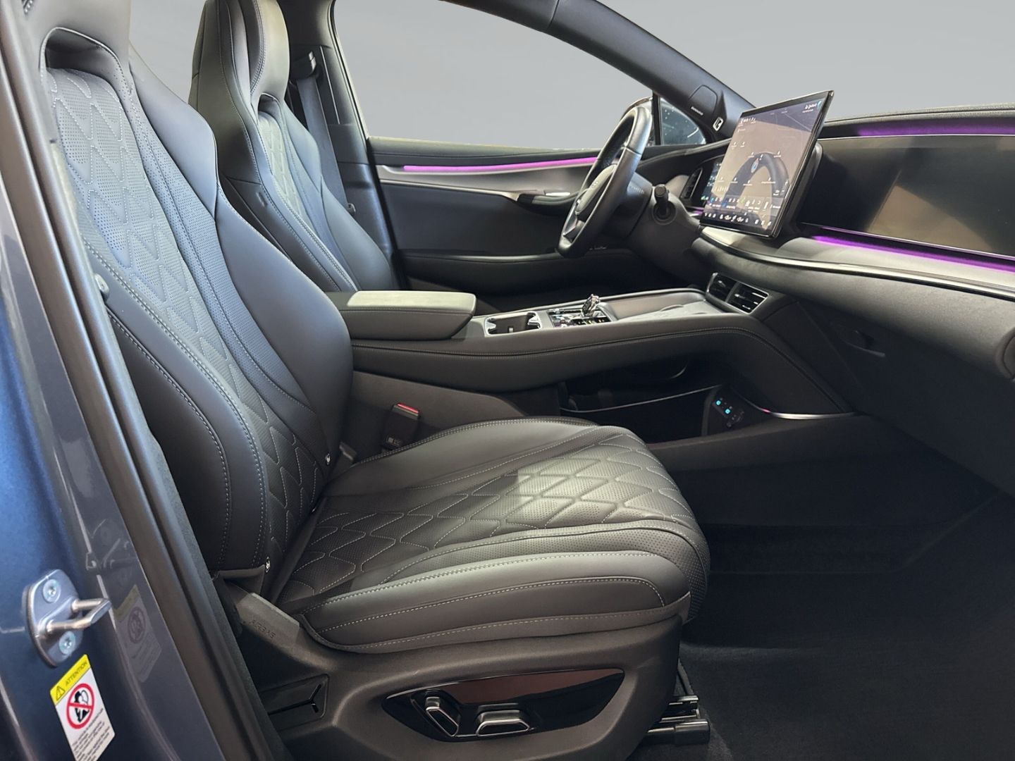 BYD SEALION 7