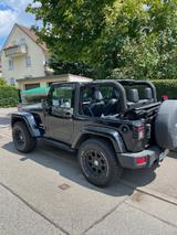 Jeep Wrangler Sahara 2.8 CRD Automatik - Jeep Wrangler: Schwarz