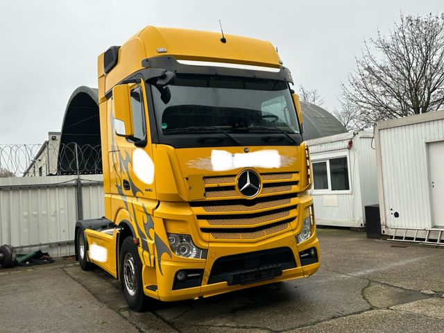 Mercedes-Benz Actros 1846