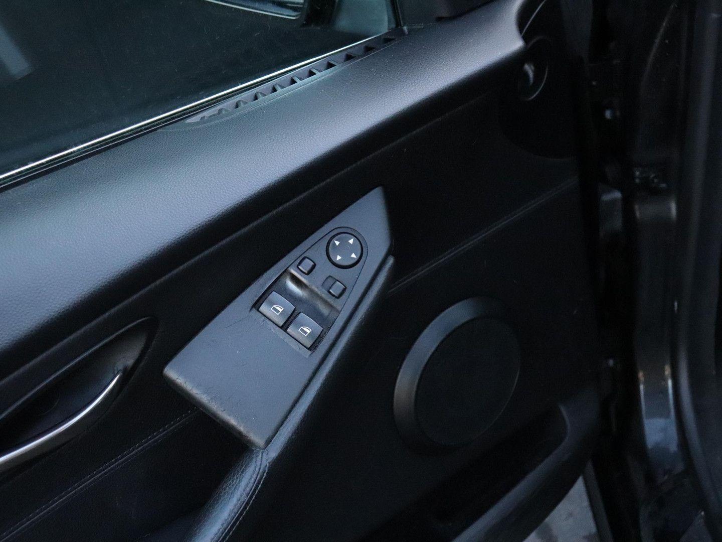 BMW 650i 4.8 V8 367 ch • BVA • Cuir • Toit Panoramique