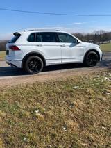 Volkswagen Tiguan 2.0 TDI SCR 176kW DSG 4MOTION Highlin... - Volkswagen Tiguan mit Diesel-Antrieb: Weiß, Standheizung